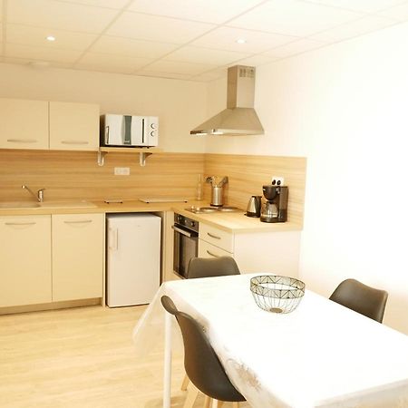 Appartement Avec Chambre - Entree Spa Incluse Bourbon-Lancy Exterior foto