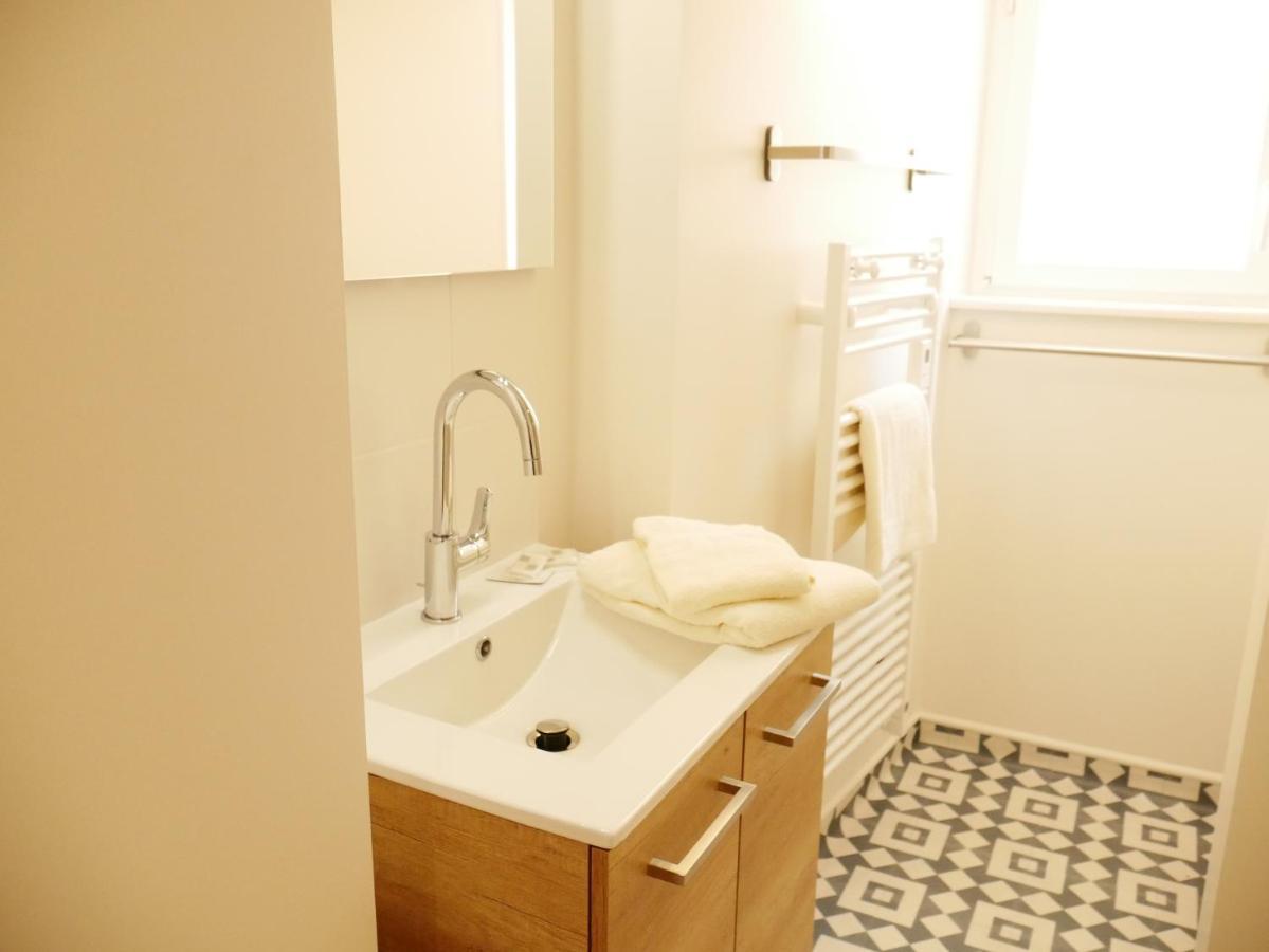 Appartement Avec Chambre - Entree Spa Incluse Bourbon-Lancy Exterior foto